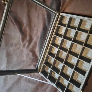 Jewelry display organiser